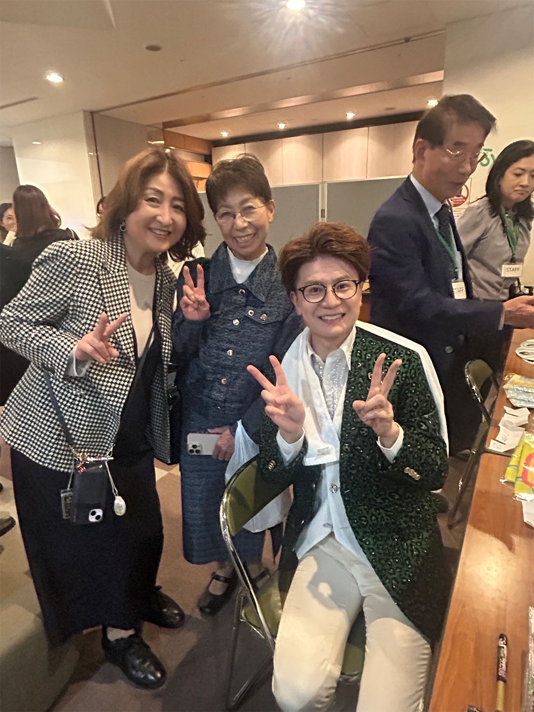 小島よしきデビュー1周年記念 障がい者支援チャリティコンサート開催