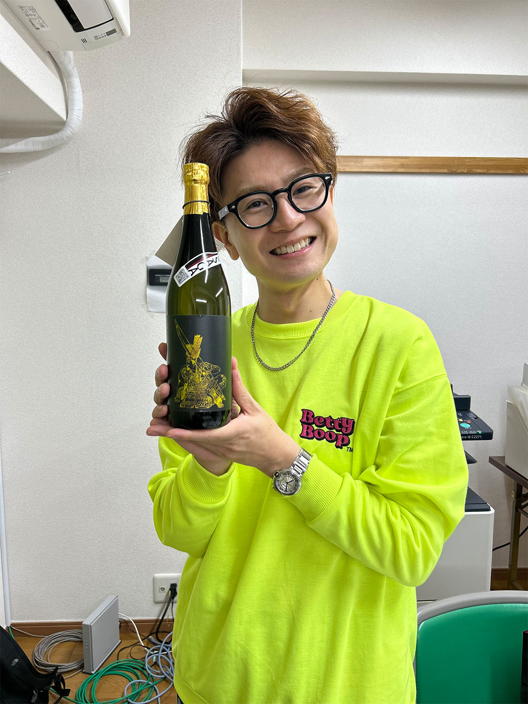 小島よしきデビュー1周年記念 障がい者支援チャリティコンサート開催